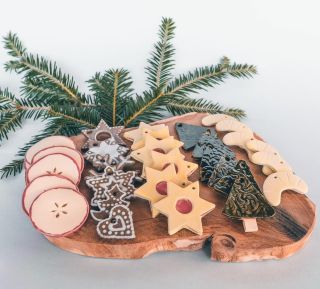 Na Keramkrámku už máme napečeno!🤩 A co vy? Klidně můžete letos pořídit cukroví keramické, aspoň déle vydrží ..🤪 • • •...